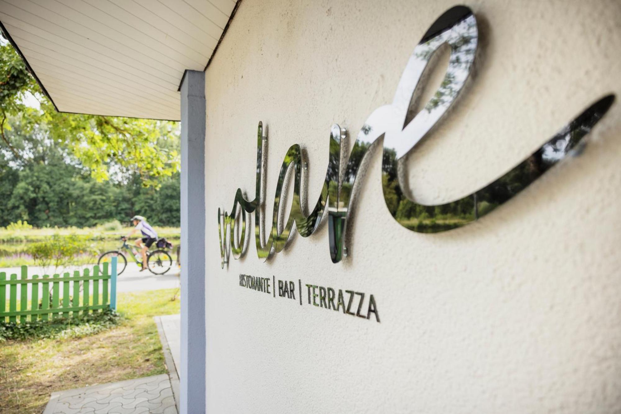 Ibis Styles Regensburg Hotel Exterior foto
