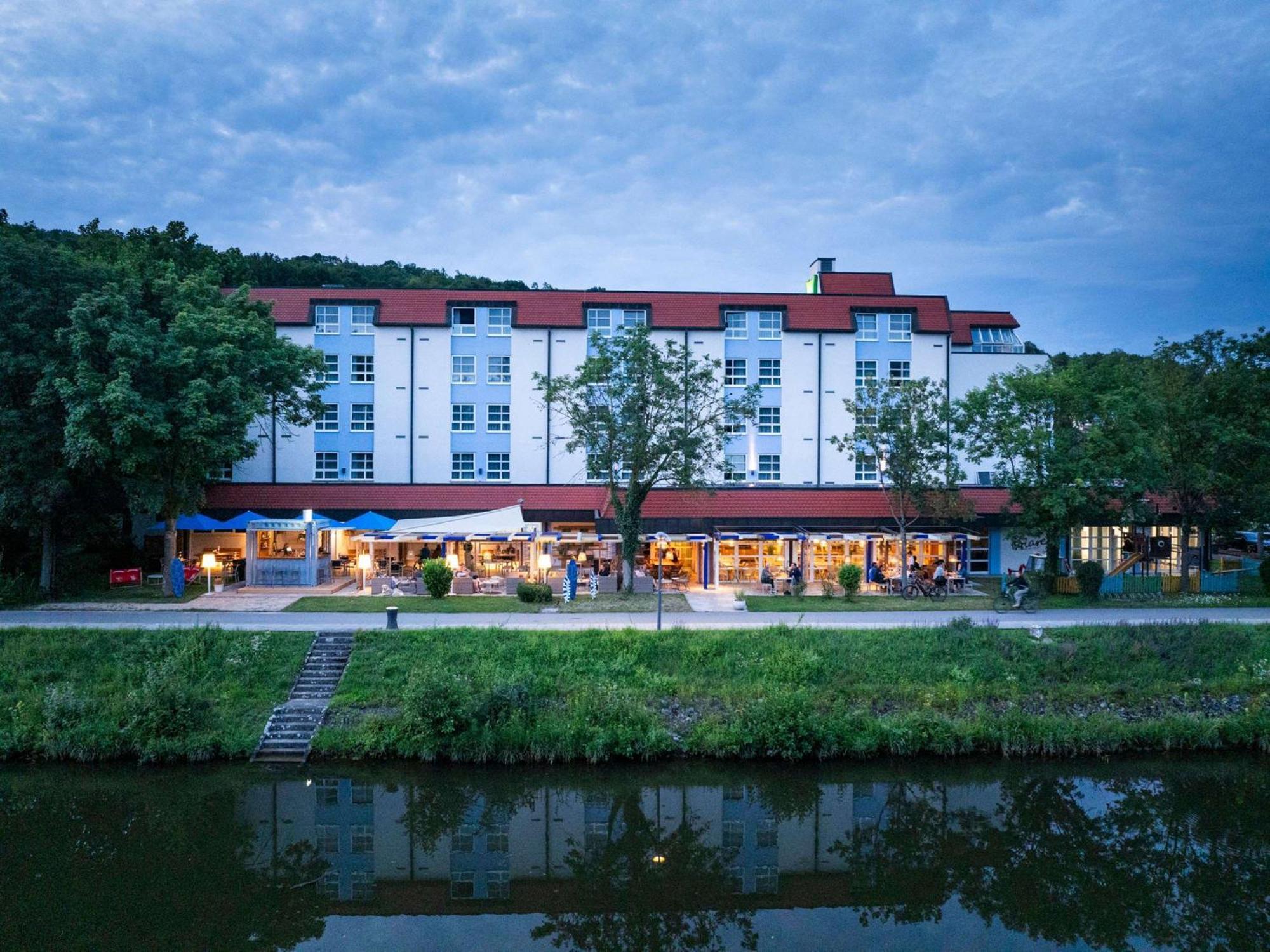 Ibis Styles Regensburg Hotel Exterior foto