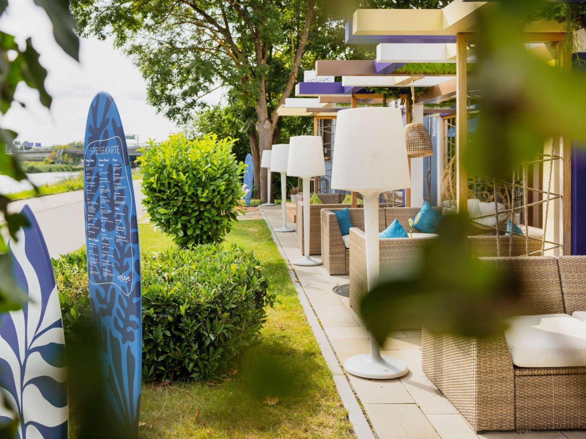 Ibis Styles Regensburg Hotel Exterior foto