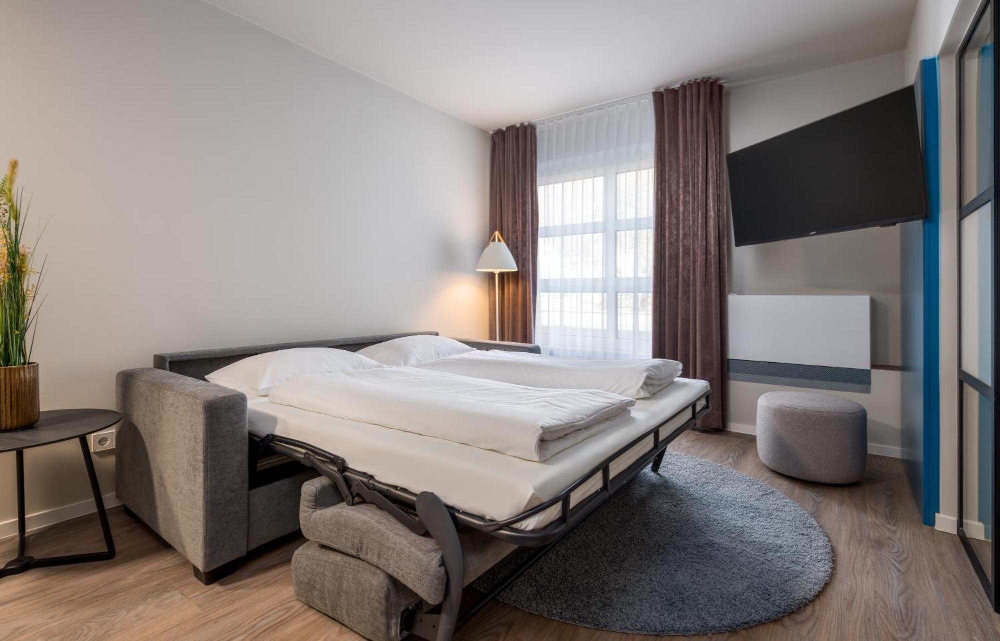 Ibis Styles Regensburg Hotel Exterior foto