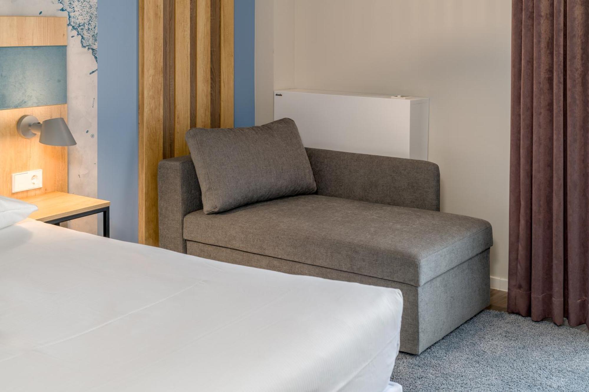 Ibis Styles Regensburg Hotel Exterior foto